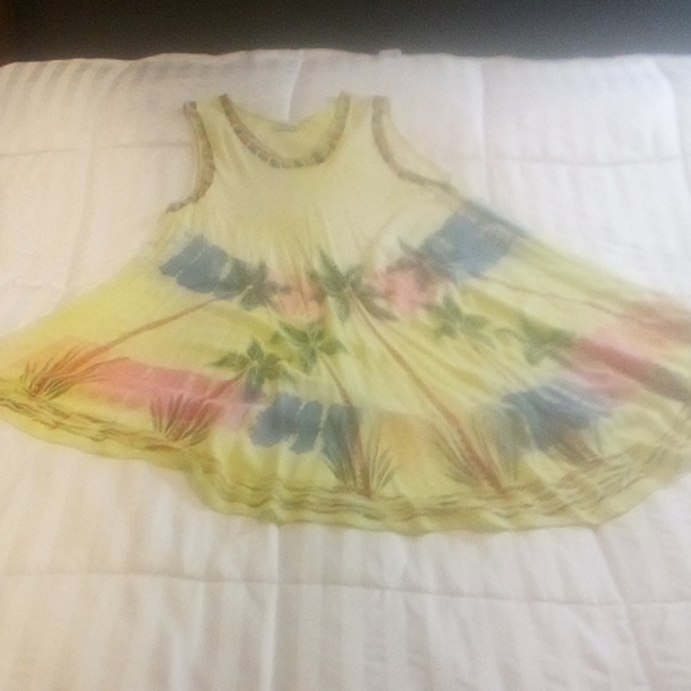 Scoop neck sleeveless dress